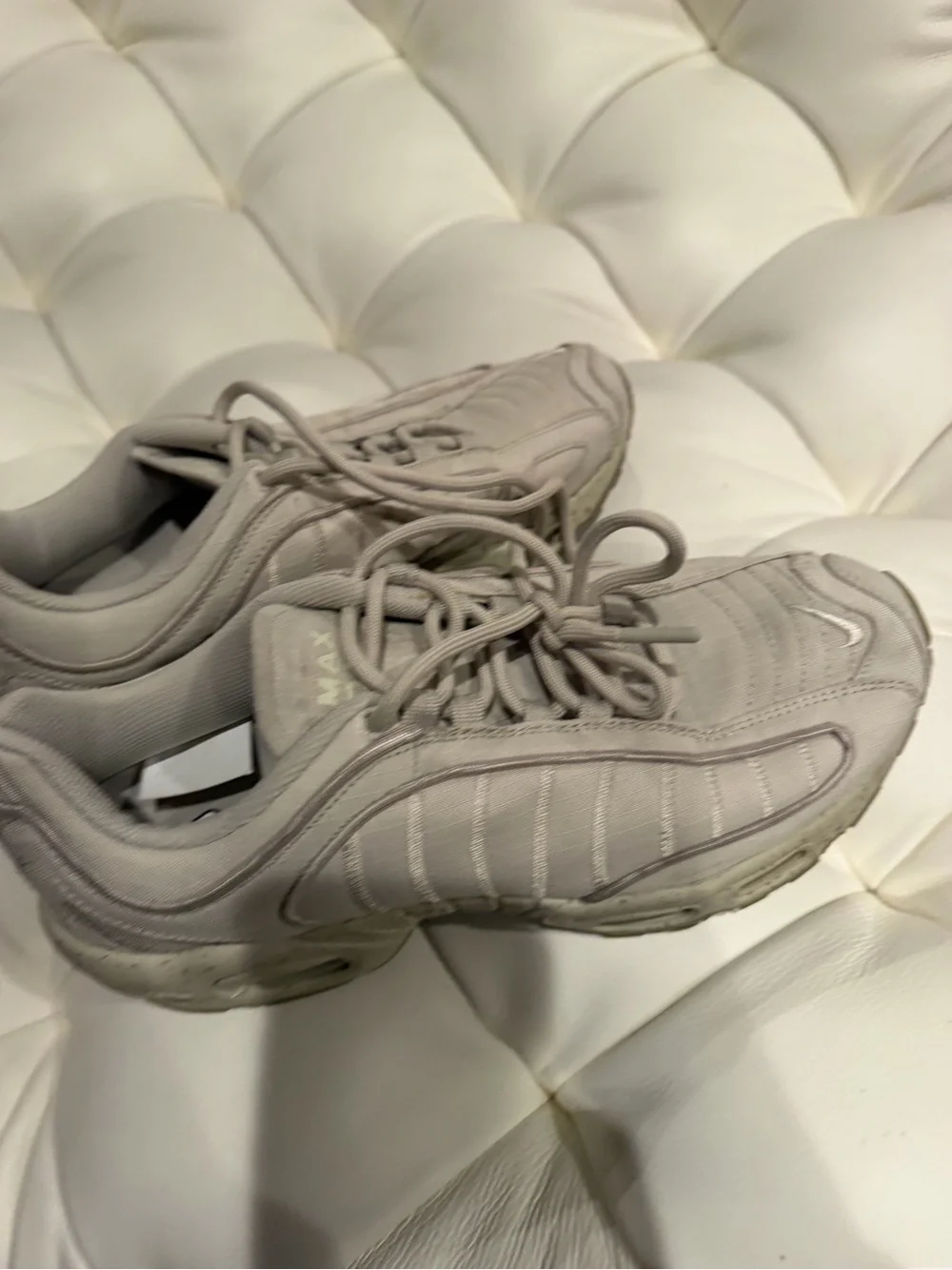 Nike Men's Light Beige Lace-Up Sneakers